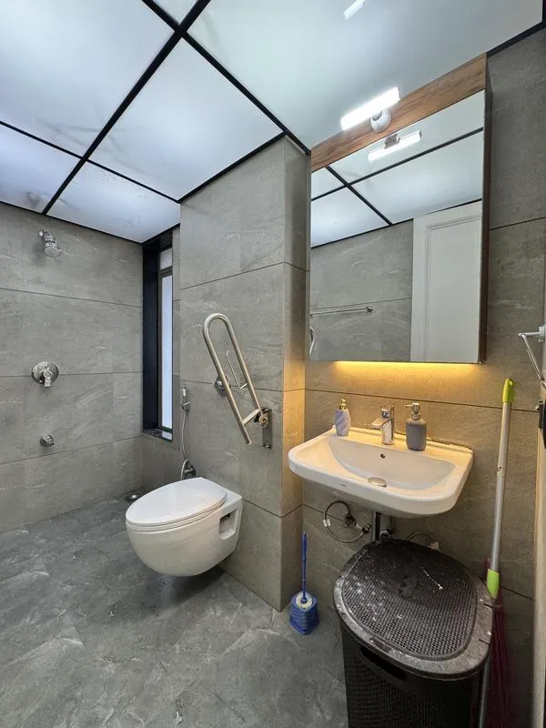 3 BHK Apartment in Platino, Lodha Splendora - Bathroom