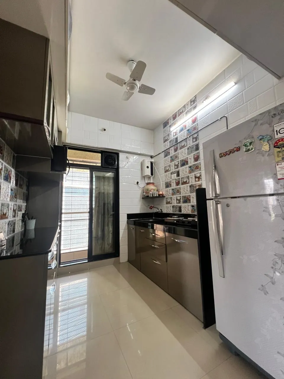2 BHK Apartment in - Kitchen